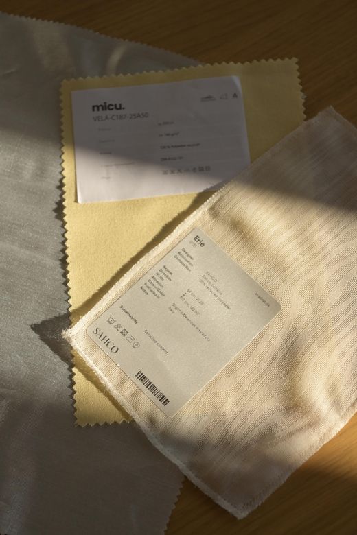 Detailarbeit am Wellenvorhang