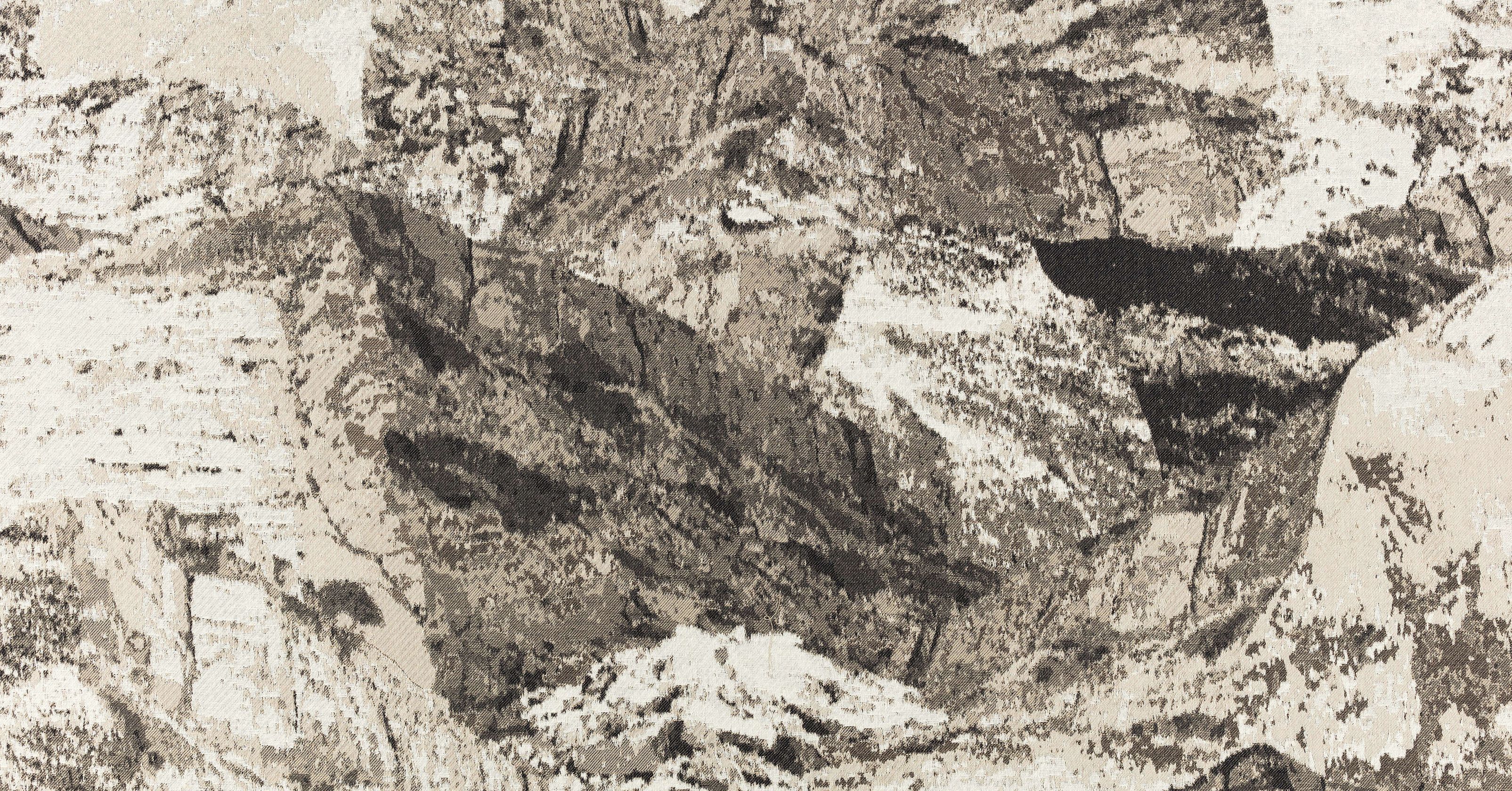 Formation - monochrome