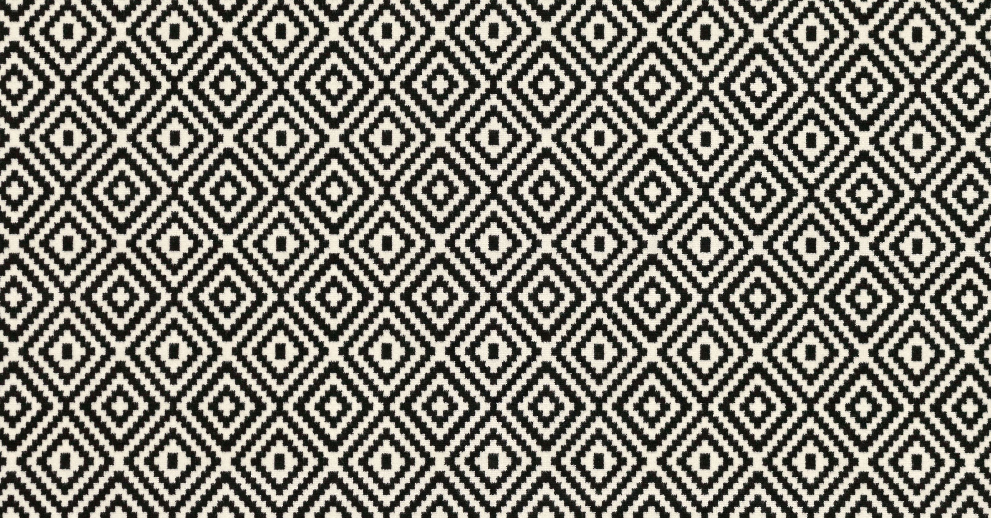 Pullman - monochrome